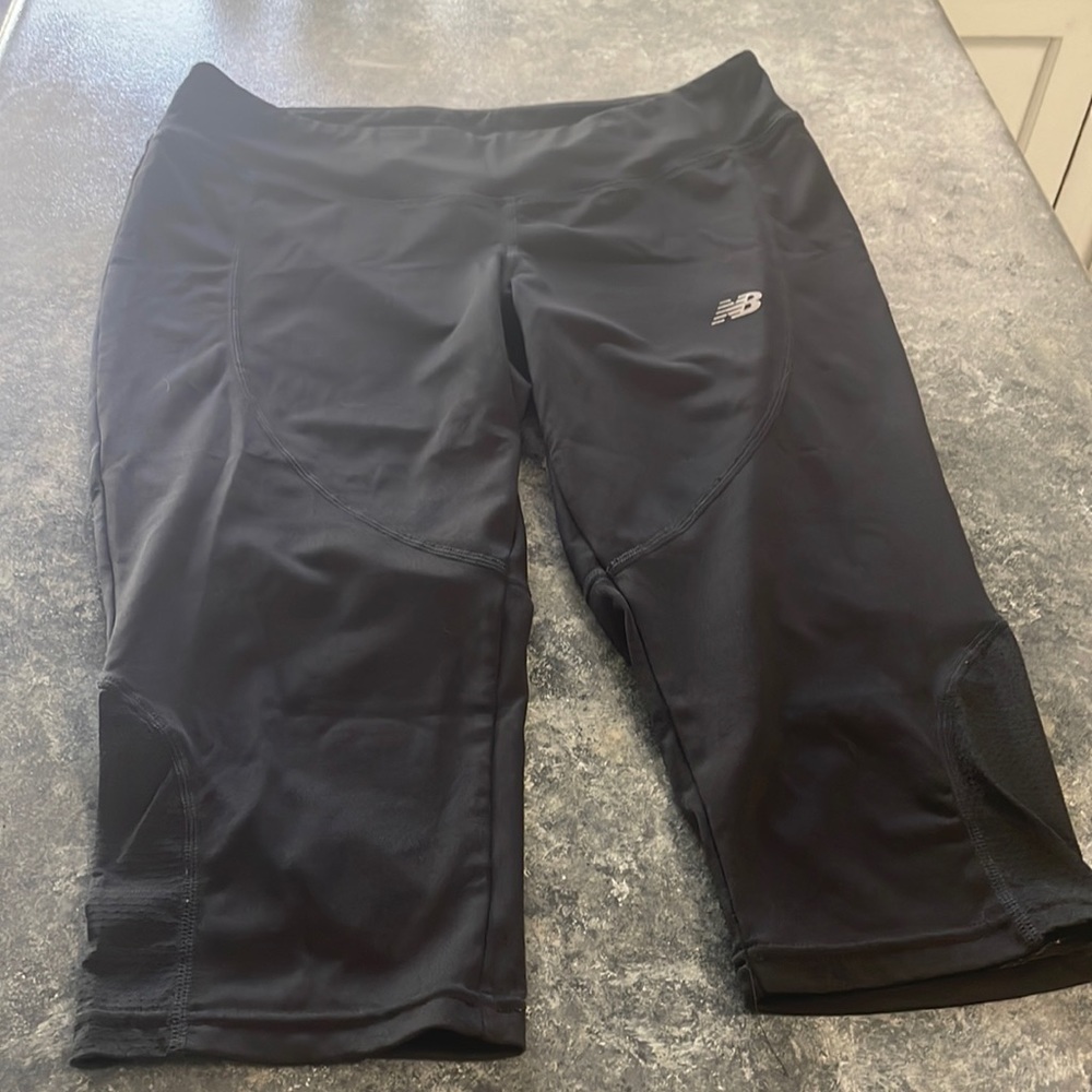 Black New Balance Capri Work out pants - Size Medium